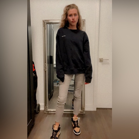 Men’s Off-White Logo Black Crewneck - Elevate Your Streetwear Game! - Picture 1 of 3